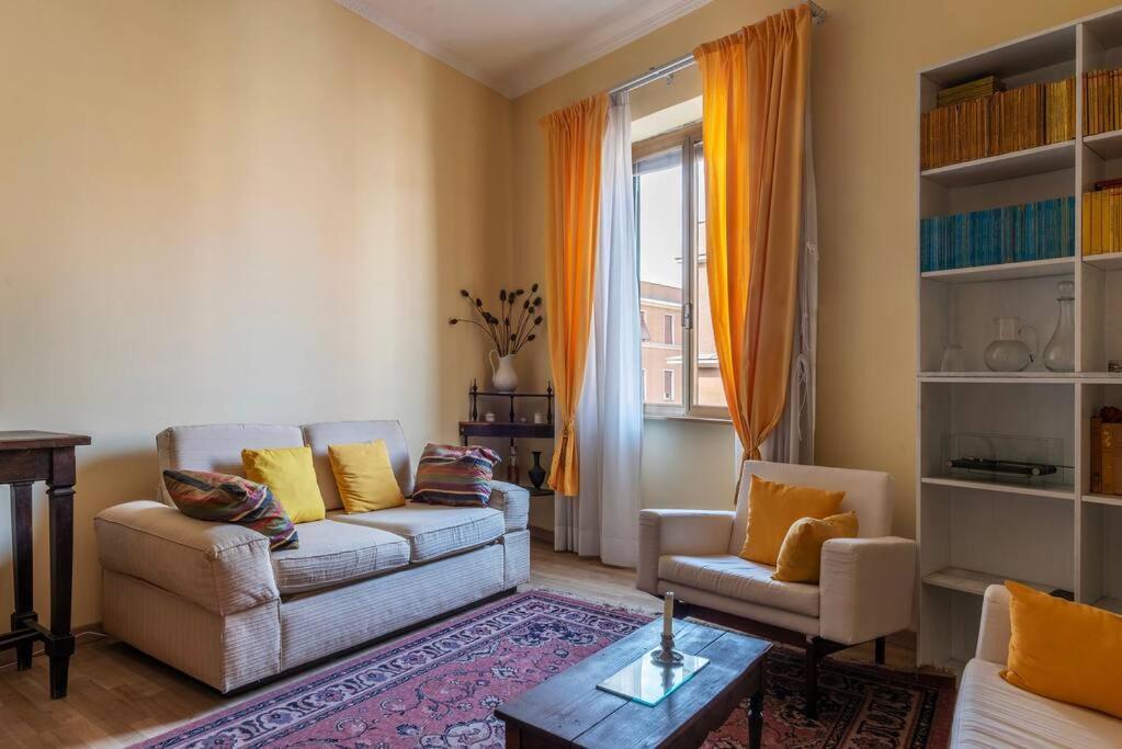 Elegante Appartamento Centrale Rome Exterior photo
